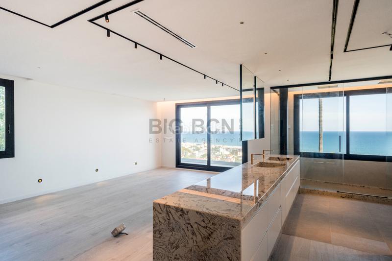 Foto c6644ba3-8776-48c0-a4cc-f28983d968ab. Location chalet avec chauffage parking piscine dans Castelldefels