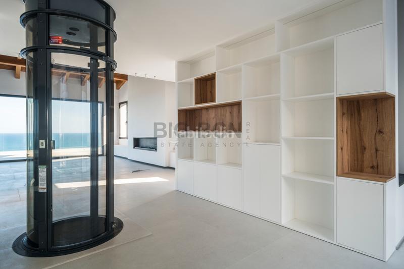 Foto ce99e182-2d96-40de-b245-ef0a2f0713ff. Location chalet avec chauffage parking piscine dans Castelldefels