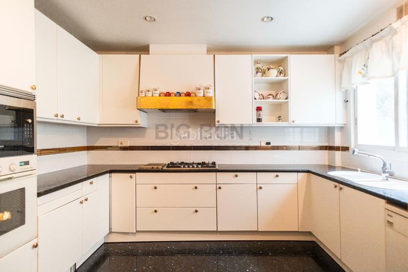 Foto 890209de-3d44-415b-b141-644bdf4a9a5e. Chalet en Pedralbes Barcelona