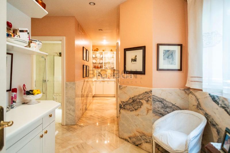 Foto ea960442-37ec-48cf-9de5-d68494ba46f2. Chalet en Pedralbes Barcelona