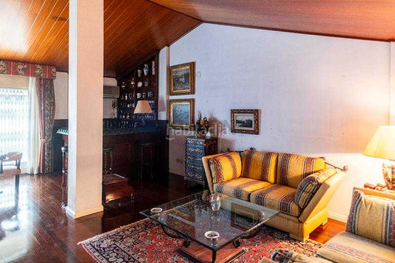 Foto 03f1617e-7b0e-4f92-8d4c-4f3929804112. Chalet con riscaldamento parcheggio piscina in Pedralbes Barcelona