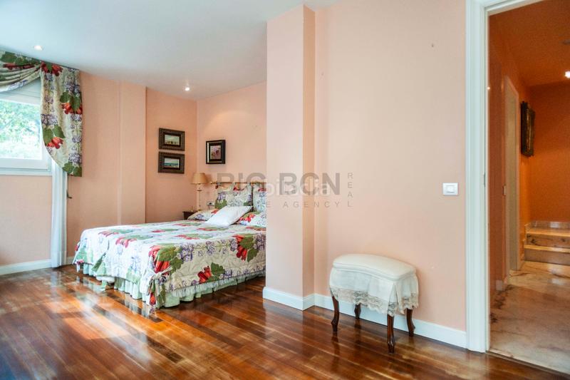 Foto 0e4c4e5f-3829-49c7-85cd-a1073696ddf1. Chalet con riscaldamento parcheggio piscina in Pedralbes Barcelona