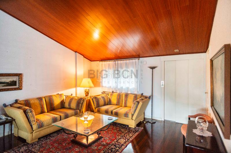 Foto 91dd46ac-63ee-424b-8886-578bf0b79712. Chalet con riscaldamento parcheggio piscina in Pedralbes Barcelona