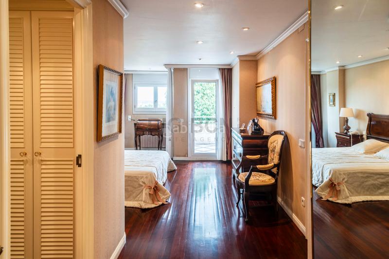 Foto e64679de-9d61-4d26-836b-a361641c122c. Chalet con riscaldamento parcheggio piscina in Pedralbes Barcelona