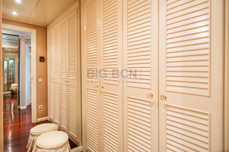 Foto ed66a09b-1784-4b24-a794-904958516d7a. Chalet con riscaldamento parcheggio piscina in Pedralbes Barcelona