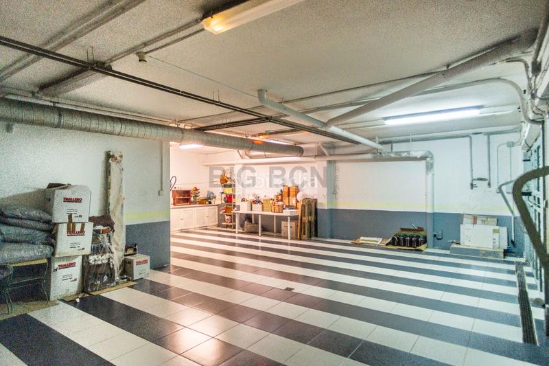 Foto 44a6ca2d-4ac0-4ec5-99cf-0c27af5313f5. Xalet amb calefacció aparcament piscina a Pedralbes Barcelona