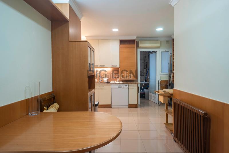 Foto 1b50aadb-5da2-4e1d-88f7-7b479c0203ed. Appartamento con camino riscaldamento parcheggio in Barcelona