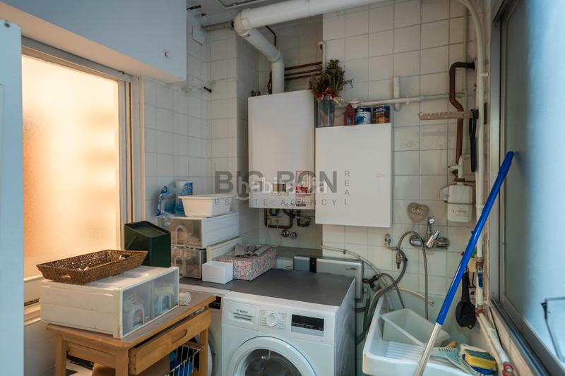 Foto 1e20699c-cf1b-461d-ba8c-00b0fdc9d8ca. Appartamento con camino riscaldamento parcheggio in Barcelona