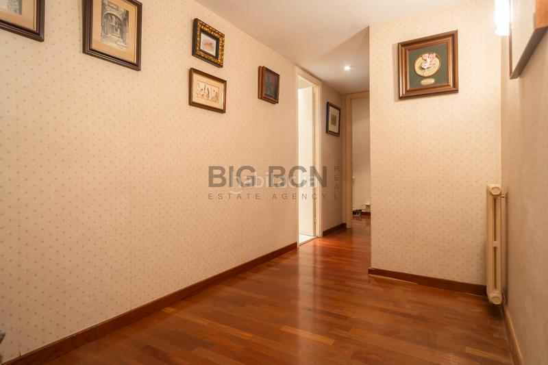 Foto 8af273b5-f7e1-44c5-af61-8b138537ad4c. Appartamento con camino riscaldamento parcheggio in Barcelona