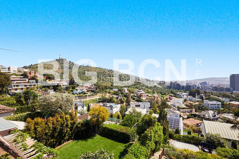 Foto 1e9e971c-34ad-4047-90fb-2ce17a789885. Chalet en Ciutat Diagonal Esplugues de Llobregat