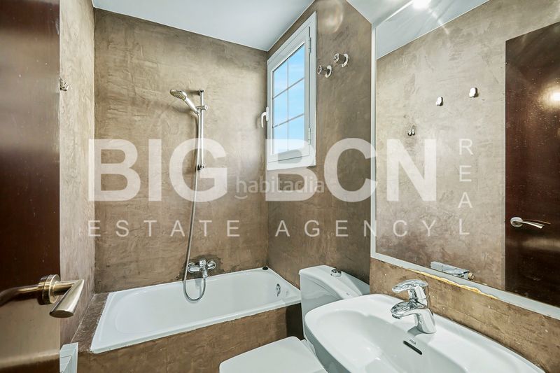 Foto 2a343443-f088-45e3-872f-a3e1c0964151. Chalet en Ciutat Diagonal Esplugues de Llobregat