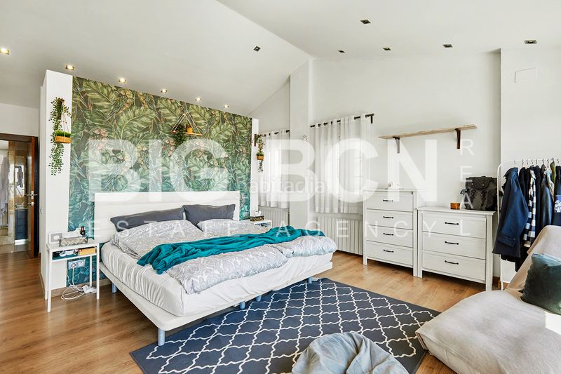 Foto 2d3a625c-061b-4a1e-8f53-02776010e801. Chalet en Ciutat Diagonal Esplugues de Llobregat