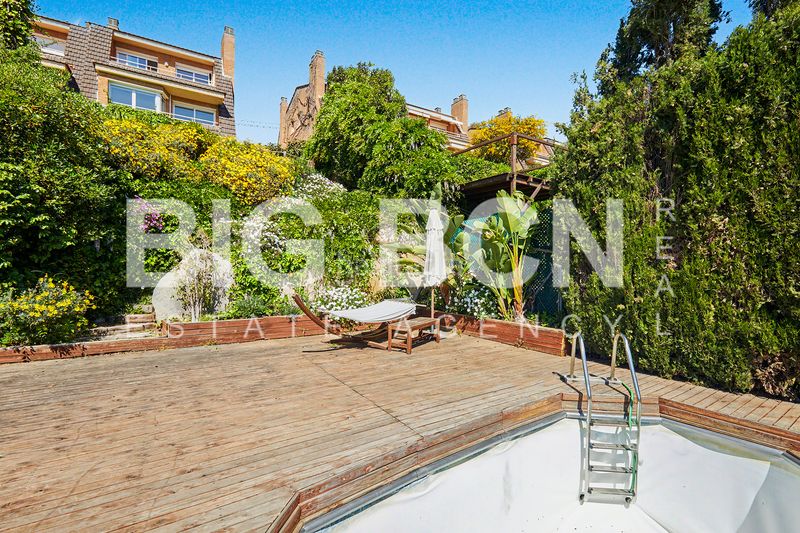 Foto 4f289cfa-4103-4233-8d8b-9abfde09482b. Chalet en Ciutat Diagonal Esplugues de Llobregat