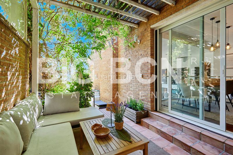 Foto 61c96816-34b1-446c-8966-bccc7a42bf07. Chalet en Ciutat Diagonal Esplugues de Llobregat