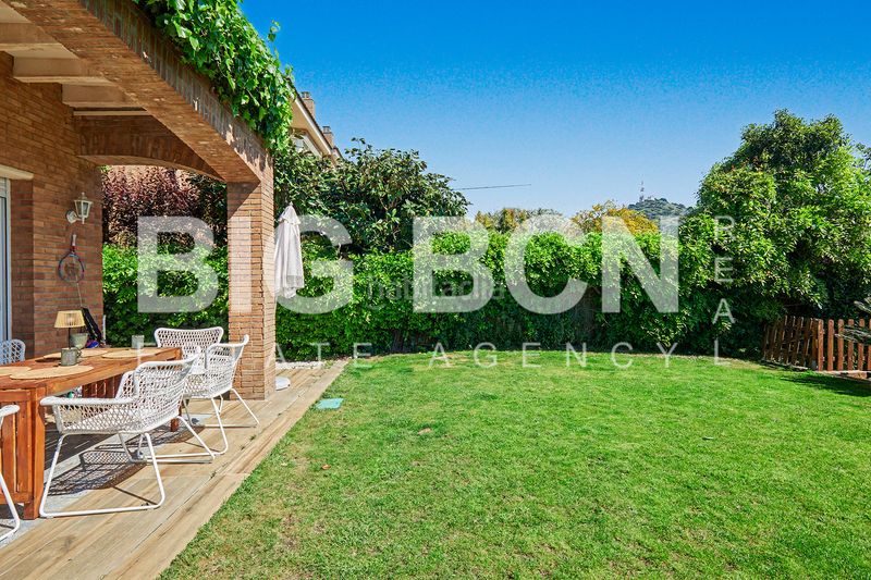 Foto a15d72be-466c-4e78-b99d-e87b2e86a1ed. Chalet en Ciutat Diagonal Esplugues de Llobregat