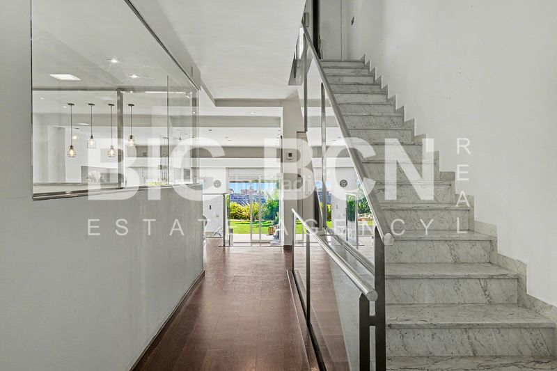 Foto a2da4394-70d5-45c2-9f6f-c5b84bbde6da. Chalet en Ciutat Diagonal Esplugues de Llobregat