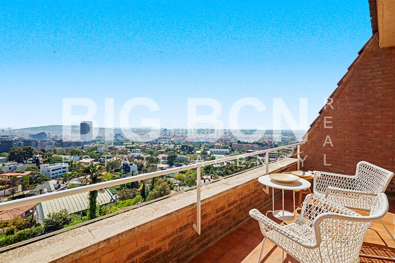 Foto a656d634-568f-45d1-9554-db3a4c697e66. Chalet en Ciutat Diagonal Esplugues de Llobregat