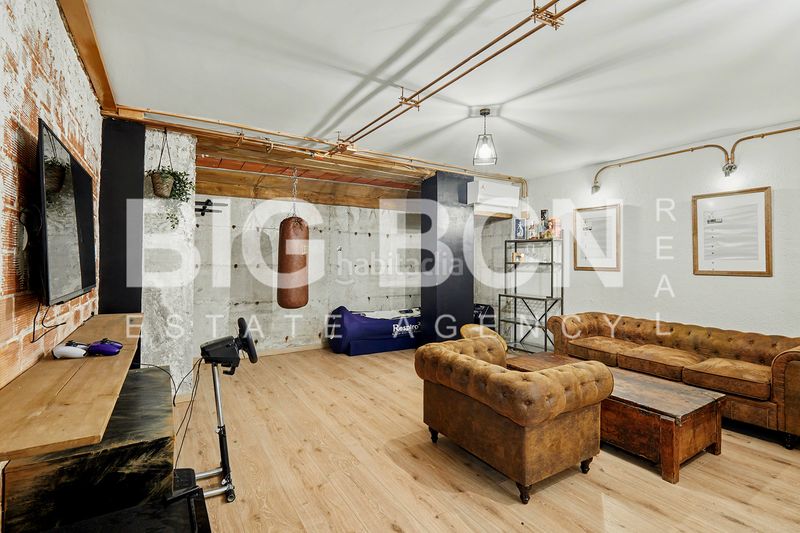 Foto a65b70b2-a28f-458f-a9fb-05f89342abf3. Chalet en Ciutat Diagonal Esplugues de Llobregat