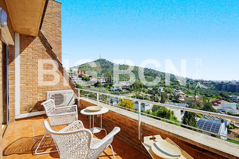 Foto b65dad12-f7c2-42bb-88d4-05fdb3bd24b7. Chalet en Ciutat Diagonal Esplugues de Llobregat