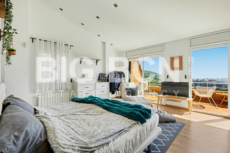 Foto d38e4ce6-320f-4d1f-9d1e-5483769f3f96. Chalet en Ciutat Diagonal Esplugues de Llobregat