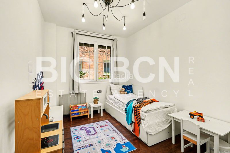 Foto e11614ea-dd9a-4dc5-9eaf-e73821e7d9dc. Chalet en Ciutat Diagonal Esplugues de Llobregat