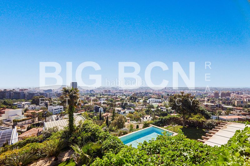 Foto 66160b01-a83e-4d61-a087-240a86d53732. Xalet amb xemeneia calefacció aparcament piscina a Esplugues de Llobregat