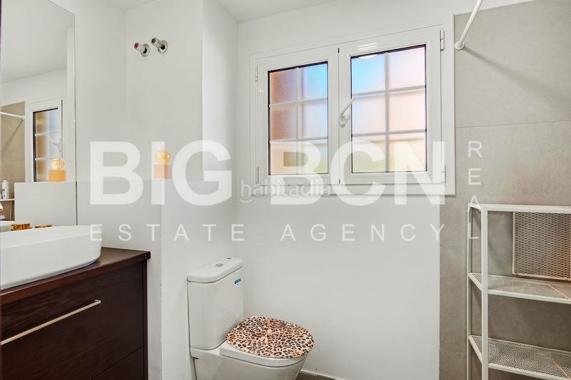 Foto 9d732938-1ef0-47d8-9f16-e7425bd2fa03. Xalet amb xemeneia calefacció aparcament piscina a Esplugues de Llobregat