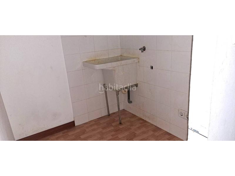 Foto be2fa03c-8e38-4b40-911d-89b3a25bf0dd. Local comercial a Cementiri Vell Terrassa