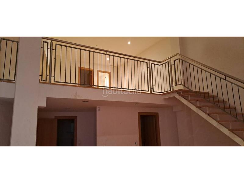 Foto d9fc43b0-2182-40f5-a9af-9ef909bdf83a. Local comercial a Cementiri Vell Terrassa