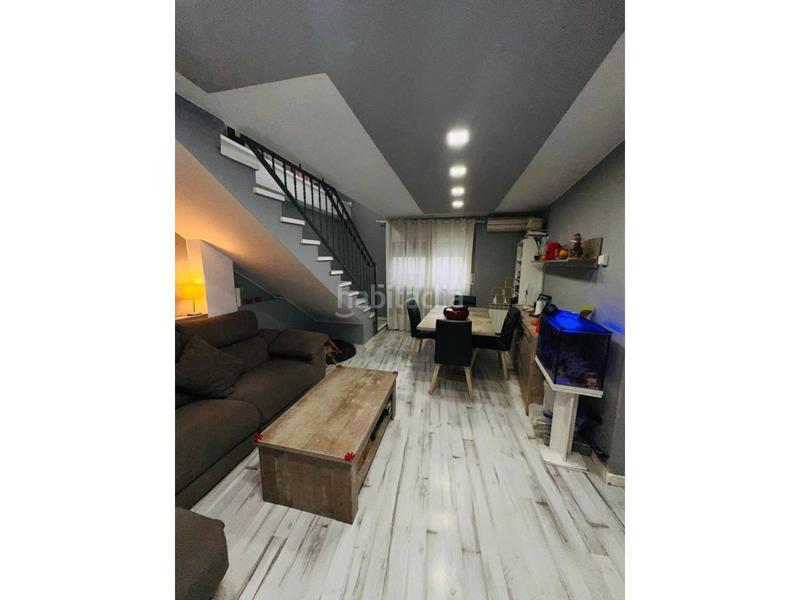 Foto 697c57d1-824a-44bd-863c-0deb4e506fa0. Dúplex amb calefacció aparcament a Ca n´Oriol Rubí