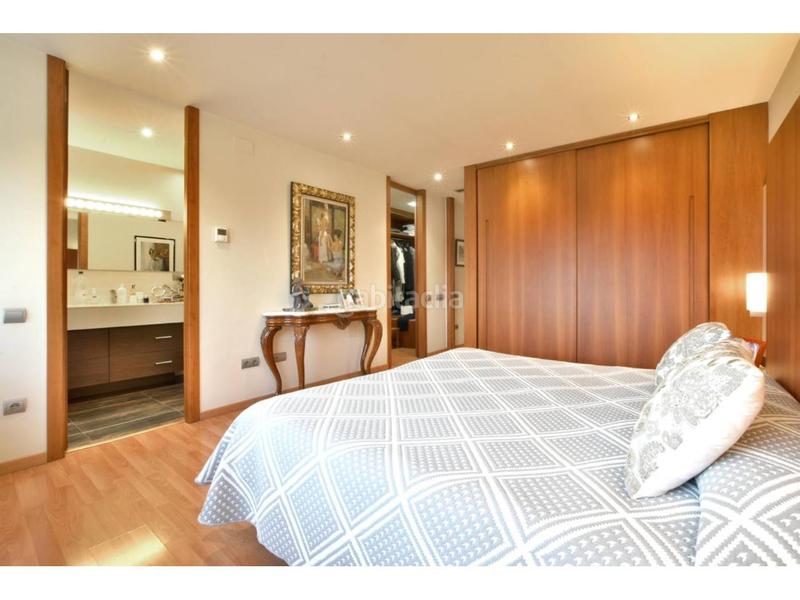 Foto bda520ac-8d7b-4df2-a6a4-241a6b20db5e. Casa con riscaldamento parcheggio in Sant Pere Nord Terrassa