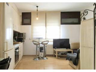 Loft  Escultor blay. Loft en planta baja