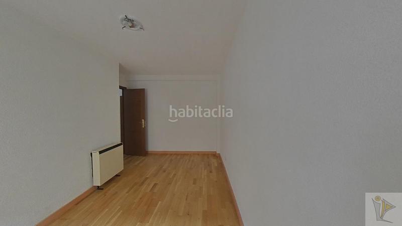 Foto fd154a41-2fd9-4bd4-8ba8-d8a87bdae677. Piso  en Parque Europa-Los Pitufos Pinto