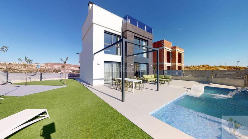 Foto e2d900dc-d7db-44e7-86cd-4321493ee6c9. Chalet con parcheggio piscina in Bonalba-Cotoveta Mutxamel