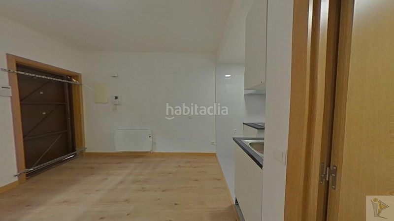 Foto b057c2ab-e111-44e4-8fc0-7e3095488771. Pis amb aparcament a Centro Aranjuez