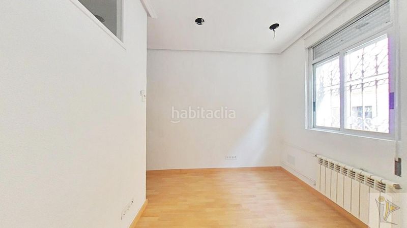 Foto afc78785-77d2-47bc-ac44-16f75b9c458c. Pis a Bellas Vistas Madrid