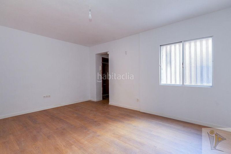 Foto 0d04fce6-29ae-4c6c-83f1-e87b935c15ea. Pis a Almendrales Madrid