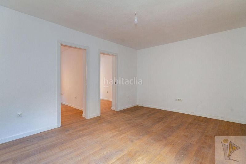 Foto 4cd1f58b-455c-4205-a5c0-54e6d2e37ba8. Pis a Almendrales Madrid