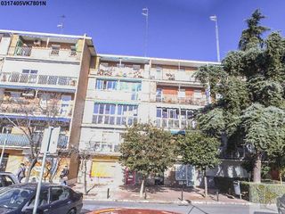 Local Comercial  Pz toro. Tres cantoslocal