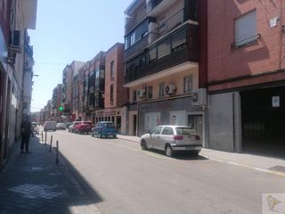 Local Comercial  Cl san antonio de padua. Madridlocal