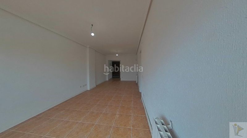 Foto 40e9bb2c-c796-455b-b641-d2da7a5aa0ea. Pis a Abrantes Madrid