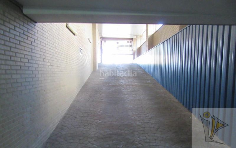 Foto 3fcd9364-155b-4667-8d08-5dfa46e8f14c. Aparcament cotxe a Adelfas Madrid