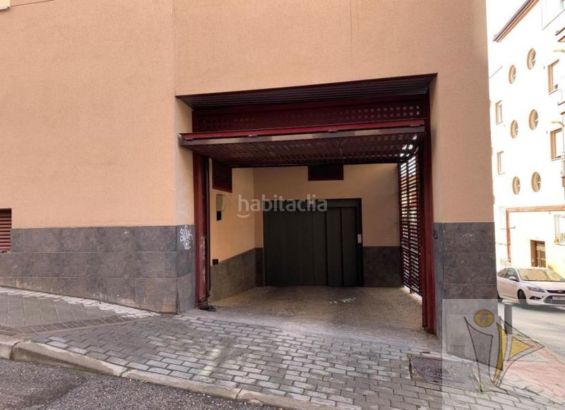 Foto 026865a2-b959-407a-86bd-c577384d14fb. Aparcament cotxe a Valdeacederas Madrid
