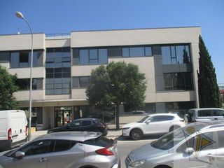 Oficina  Cl carpinteros. Villaviciosa de odónoficina