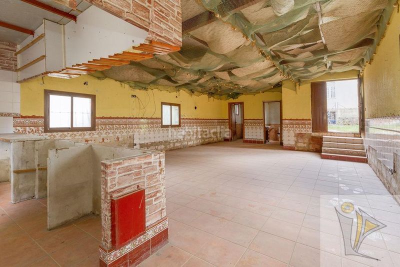Foto c7ce7d69-500d-491e-956c-355d0356d242. Masia a Colmenar de Oreja