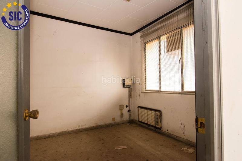 Foto f0b4a133-16c9-42bf-a546-5b227fca3071. Business premise in paseo morella 23 in Estación - Universidad Castellón de la Plana