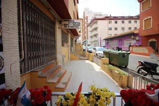 Geschäftsraum  Avenida el faro. Local en el corazón de la zona comercial de la playa de la conch