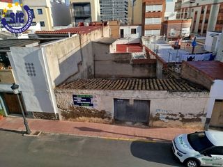 Terrain résidentiel à Calle pintor sorolla 5. Parcela, solar o patio en el centro y casco histórico de oropesa