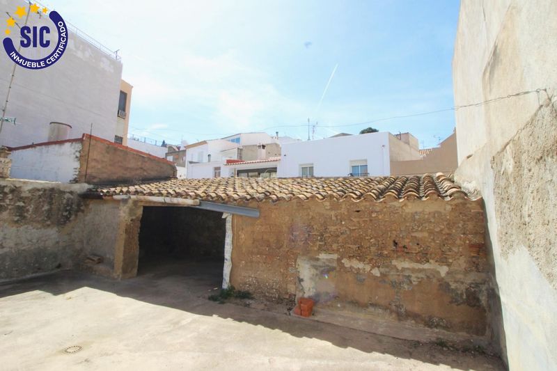Foto 29f69d40-a132-4eaa-842f-01fa138ccba7. Terreno residencial en calle pintor sorolla 5 parcela, solar o patio en el Centro y casco histórico de oropesa, para casa particular o promoción de 4 viviendas de 1 y dos dormi en Oropesa del Mar