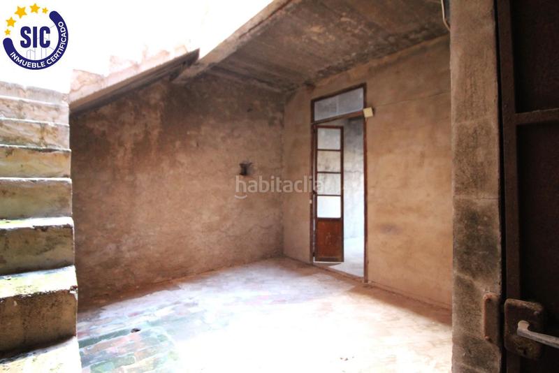 Foto 70c4e840-e898-4389-a53b-7e4f7d1b9b3e. Terreno residencial en calle ramon y cajal 8 patio casa solar a dos calles, en el casco viejo, en el Centro pueblo en Oropesa del Mar
